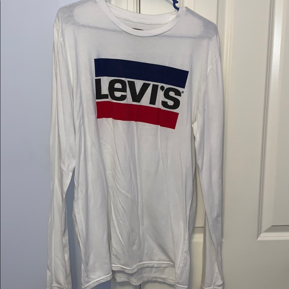 Men’s Levi shirt